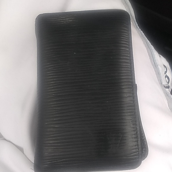 Louis Vuitton  Wallet - Picture 2 of 3